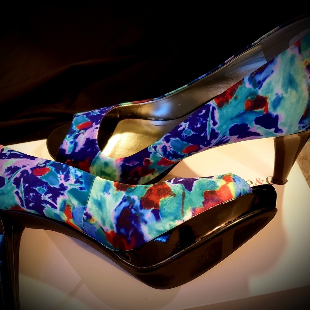 🔥SUMMER SALE🔥BEAUTIFUL Peeptoe Heels